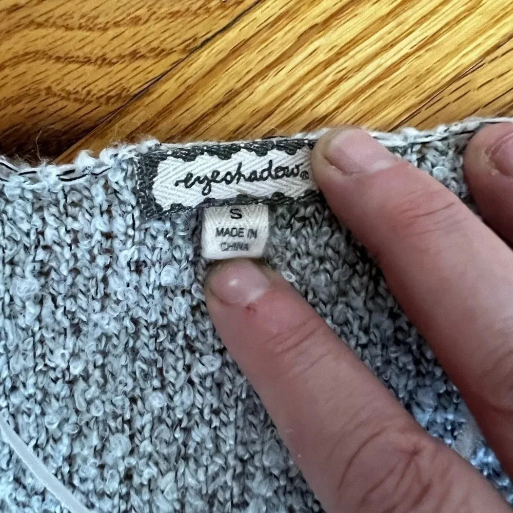 “Eyeshadow “ asymmetric cardigan - Picture 3 of 3